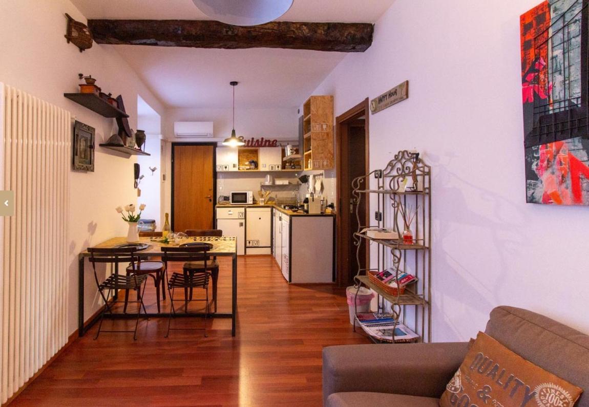 Piazza Volta Apartment Комо Екстер'єр фото