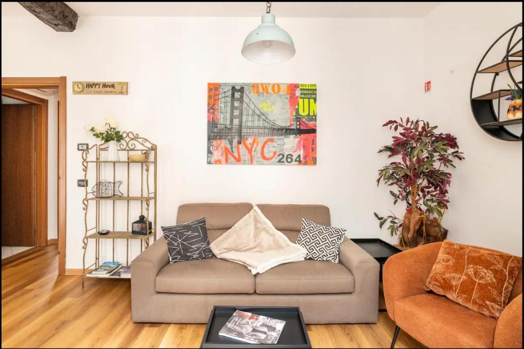 Piazza Volta Apartment Комо Екстер'єр фото