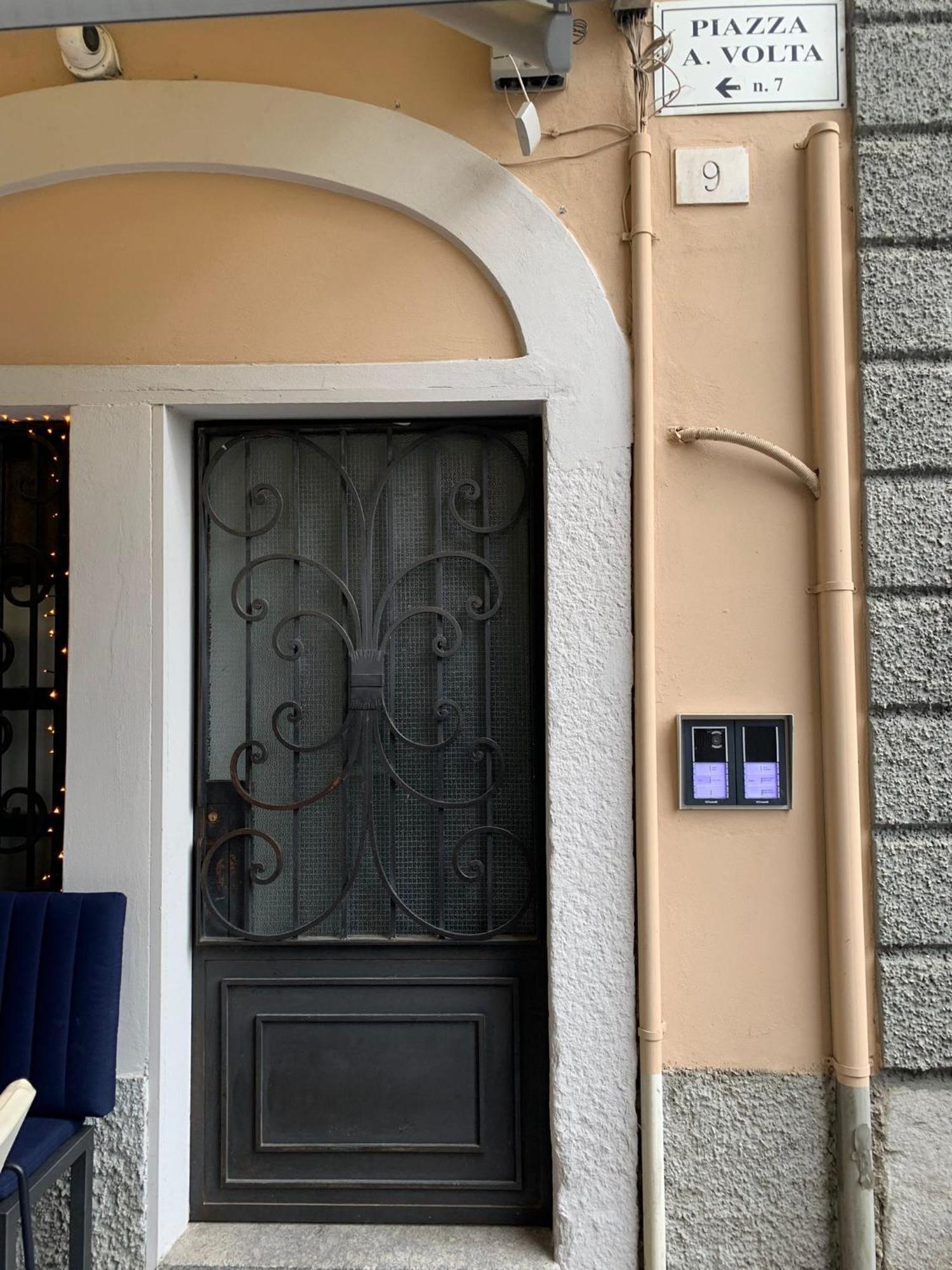 Piazza Volta Apartment Комо Екстер'єр фото